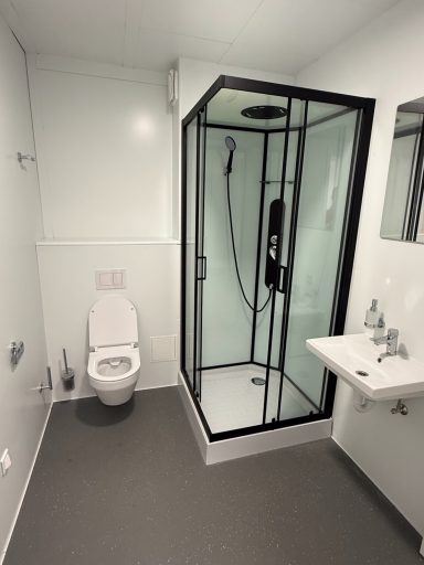 WC / Douche Technocentre Aéropolis